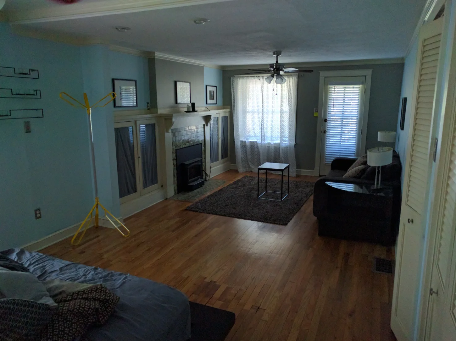 Dark listing photo before enhancement